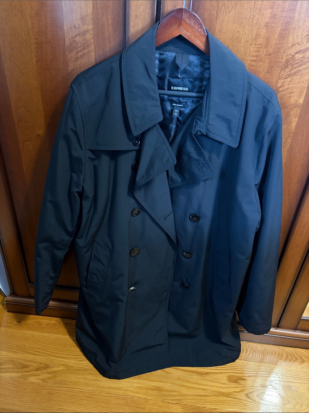 Express Black Coat with Wide Collar light weight